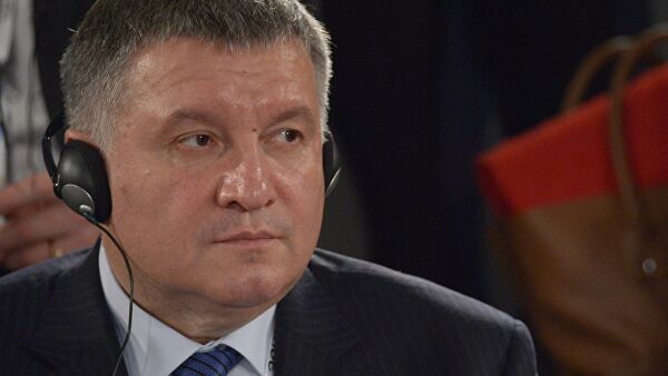 Аваков отверг идею о совместном с ДНР и ЛНР патрулировании границы