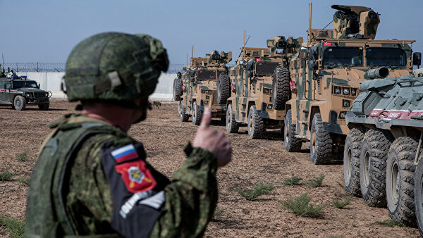 Российские военные сообщили детали патрулирования трассы М4 в Сирии