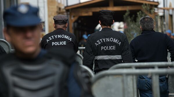 В Греции арестовали 96 человек за нарушение карантина по коронавирусу