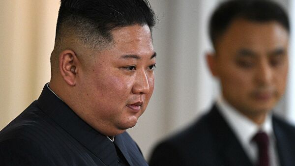 Министр Южной Кореи назвал слухи о состоянии Ким Чен Ына "инфодемией" 