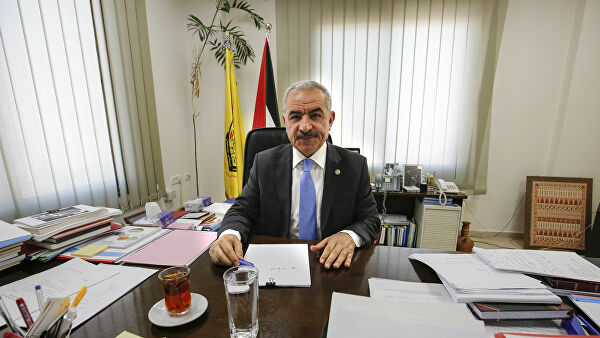 Палестинский премьер рекомендовал Аббасу продлить режим ЧС