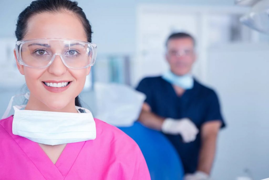 Профессиональные очки для стоматолога