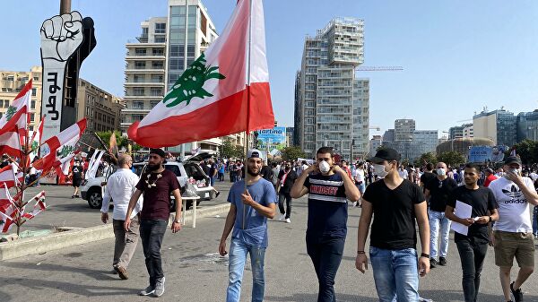 Демонстранты блокировали центр Бейрута горящими покрышками