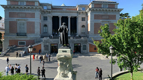 Испанские музеи открываются для посетителей