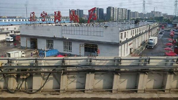 Очевидец рассказал об обстановке недалеко от рынка "Синьфади" в Пекине