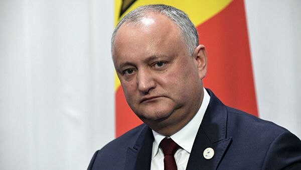 Президент Молдавии решил самоизолироваться по возвращении из России