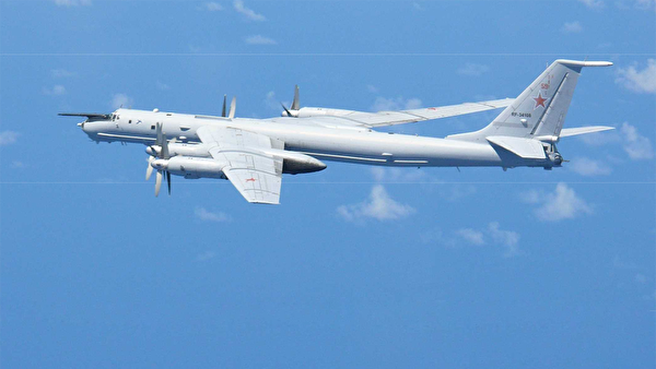 Самолеты Ту-142МК выполнили полеты над Баренцевым и Норвежским морями