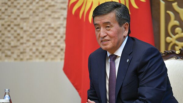 В Киргизии приняли закон о выплатах работающим с COVID-19 медикам
