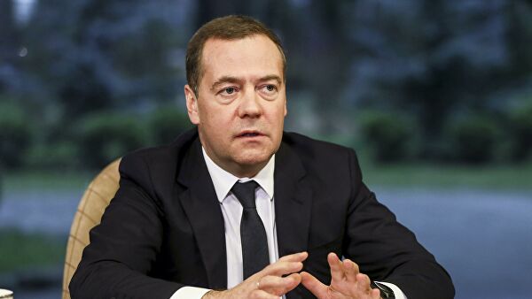 В период пандемии удалось не допустить паники, заявил Медведев