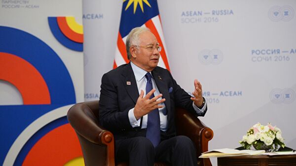 Экс-премьера Малайзии признали виновным в злоупотреблении властью