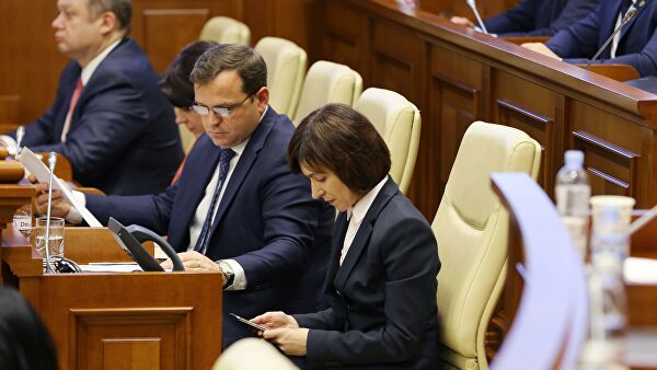Молдавская оппозиция вновь выдвинет вотум недоверия правительству