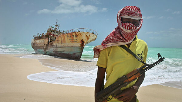 В Гвинейском заливе пираты напали на танкер, где могут быть россияне