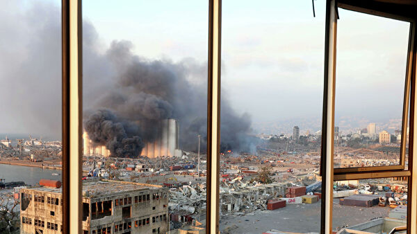 Премьер Ливана назвал причину взрыва в Бейруте