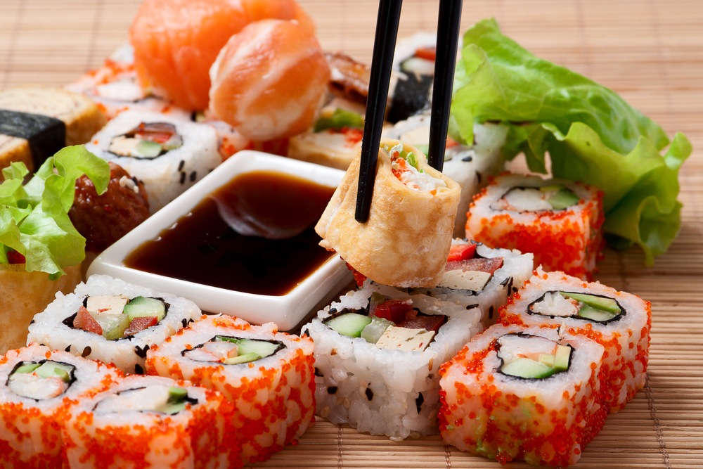 Почему люди сегодня так любят суши и роллы