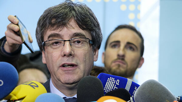 Верховный суд Испании хочет лишить Пучдемона депутатского иммунитета