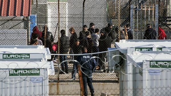 Греческий полицейский получил ранение на границе с Турцией