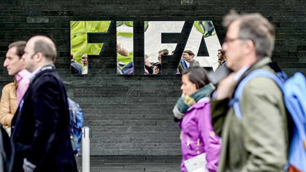 СМИ: ФИФА может оставить летнее трансферное окно открытым до января