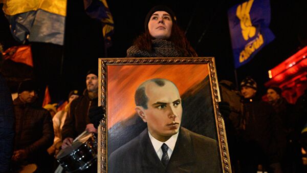 Хулители истории. В Одессе радикалы устроили марш с портретами нацистов