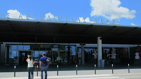 Кипр возобновляет авиасообщение с другими странами