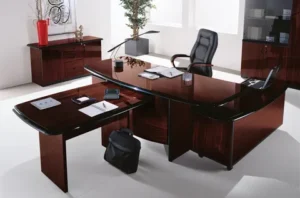 Как выбрать идеальный офисный стол?